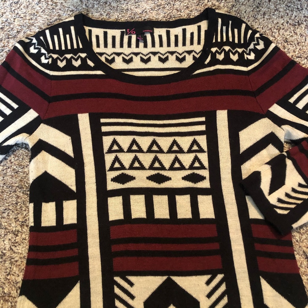 ๐๐ Tribal Print Sweater Dress - Picture 2 of 6